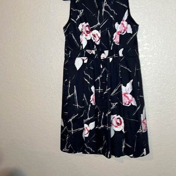 Sejour fit and flare floral knee length dress - size 16w - Picture 3 of 11